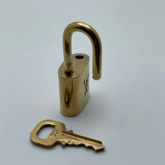 ✨LOUIS VUITTON ✨ Authentic Lock and Key #307 - Picture 7 of 7